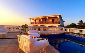 Al Camar Lodge